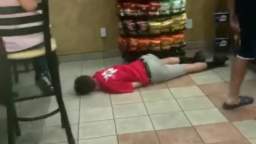 Man gets knocked out at subway