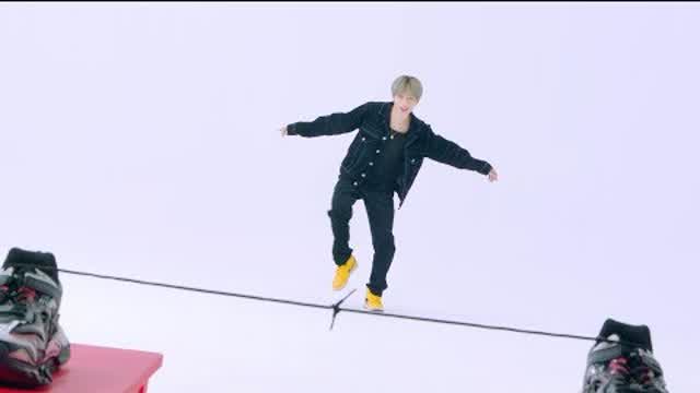 TXT (투모로우바이투게더) 'Angel Or Devil' Official Teaser - 범규 (BEOMGYU)