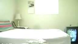 Неудачное сальто на кровати