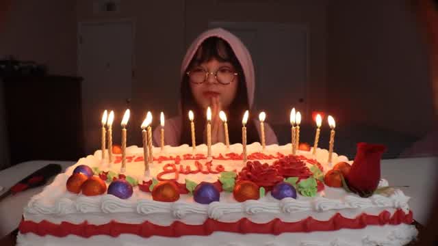 I eat a sheet cake by myself