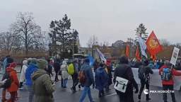 A march took place in Berlin against the supply of weapons to Ukraine and for a diplomatic solution 
