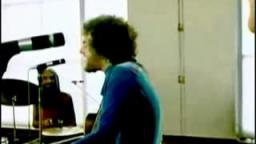 Stealers Wheel- Stuck In The Middle With You