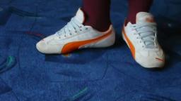 Jana shows her Puma Speed Cat suede light blue orange