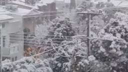 Heavy snowfall in Greece schools and shops stop working, people are advised not to leave their homes