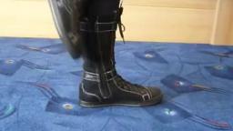 Jana shows her winter boots black with lacing and buckles