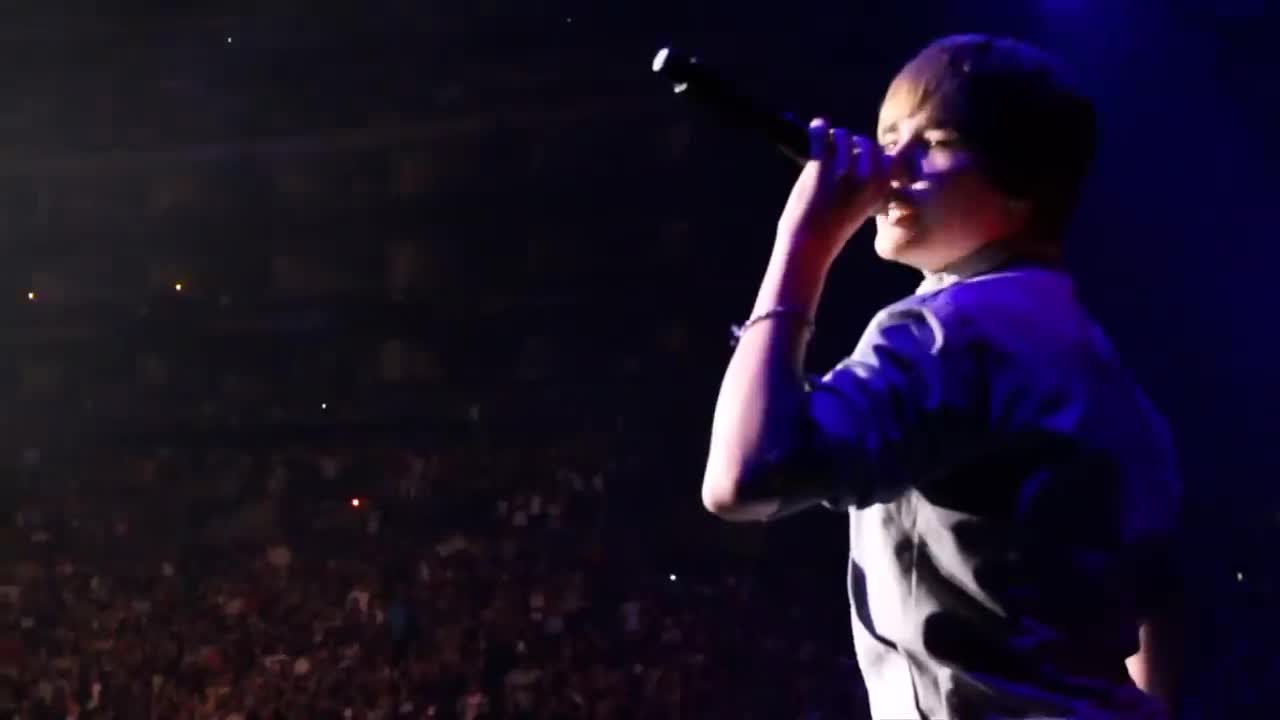 Love Me - Justin Bieber