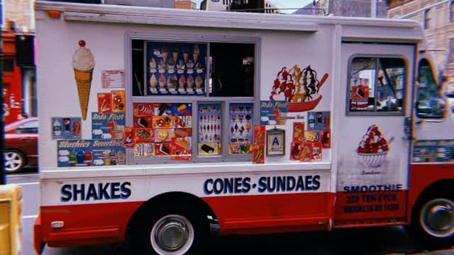 I PUNCH SQUASH-THE-SQUASHER (FAKE SQUASH) IN THE FACE FOR RETURNING TO DA I PUNCH SQUASH-THE-SQUASHER (FAKE SQUASH) IN THE FACE FOR RETURNING TO DA