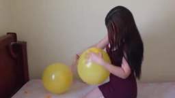 Fun bed balloon bursting