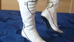 Jana shows her spike heel boots Mustang white black