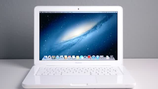 MacBook Mid 2010 Unboxing & Set Up
