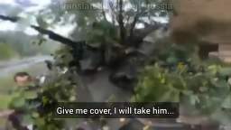 🇺🇦Soldier tries to save 🇷🇺soldier whos asking to finish him