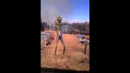 OMG I JUST FOUND THE DANCING ALIEN IN MY BACKYARD!!!