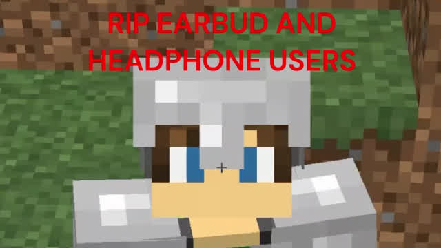 minecraft but the eating sound is 200x louder EARRAPE WARNING