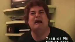 VidLii gets jumpscared and pees his pants