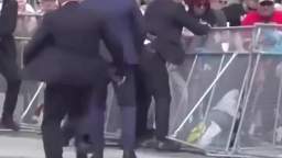 During the assassination attempt on Slovak Prime Minister Robert Fico, the security did a poor job, 
