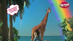 Anuncio Skittles jirafa come arco iris España