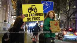 Farmers protest on tractors in London
