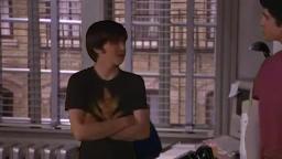 Drake and Josh get stuck in Seinfelds apartment