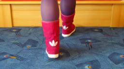 Jana shows her Adidas Attitude red winter boots