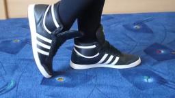 Jana shows her Adidas Top Ten Hi black white