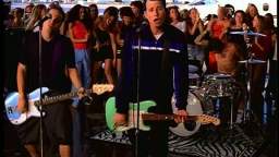 Blink 182 - All The Small Things (Official music video)