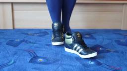 Jana shows her Adidas Top Ten Hi black and gold with inner heel