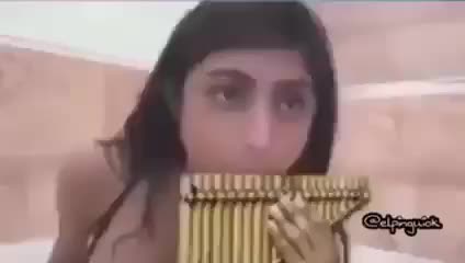 Mia toca zampoña