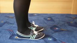 Jana shows her Adidas Concord Round Ballerinas shiny black, black and shiny green