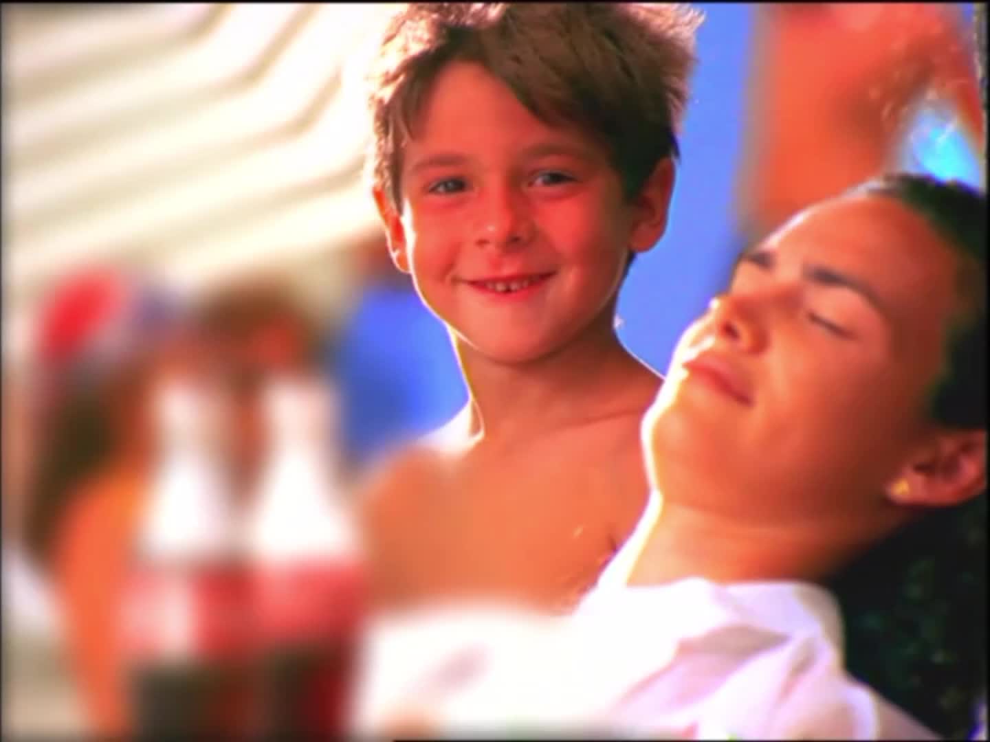 Comercial Coca Cola Playa Botellas 1998