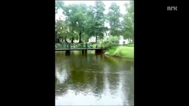The sound of Breivik's bomb going off heard from 2 different locations