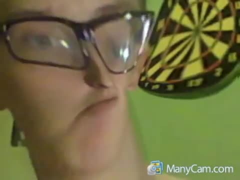 Maciek ponownie pokazuje dominacje nad innymi osobnikami Maciek ponownie pokazuje dominacje nad innymi osobnikami