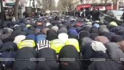Meanwhile, the streets of France were filled with rivers of worshipers.