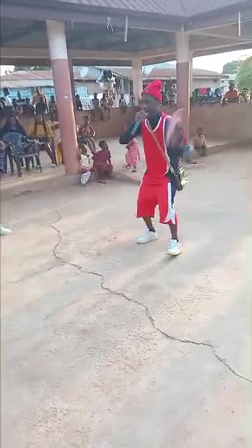 Rap Dighost performance