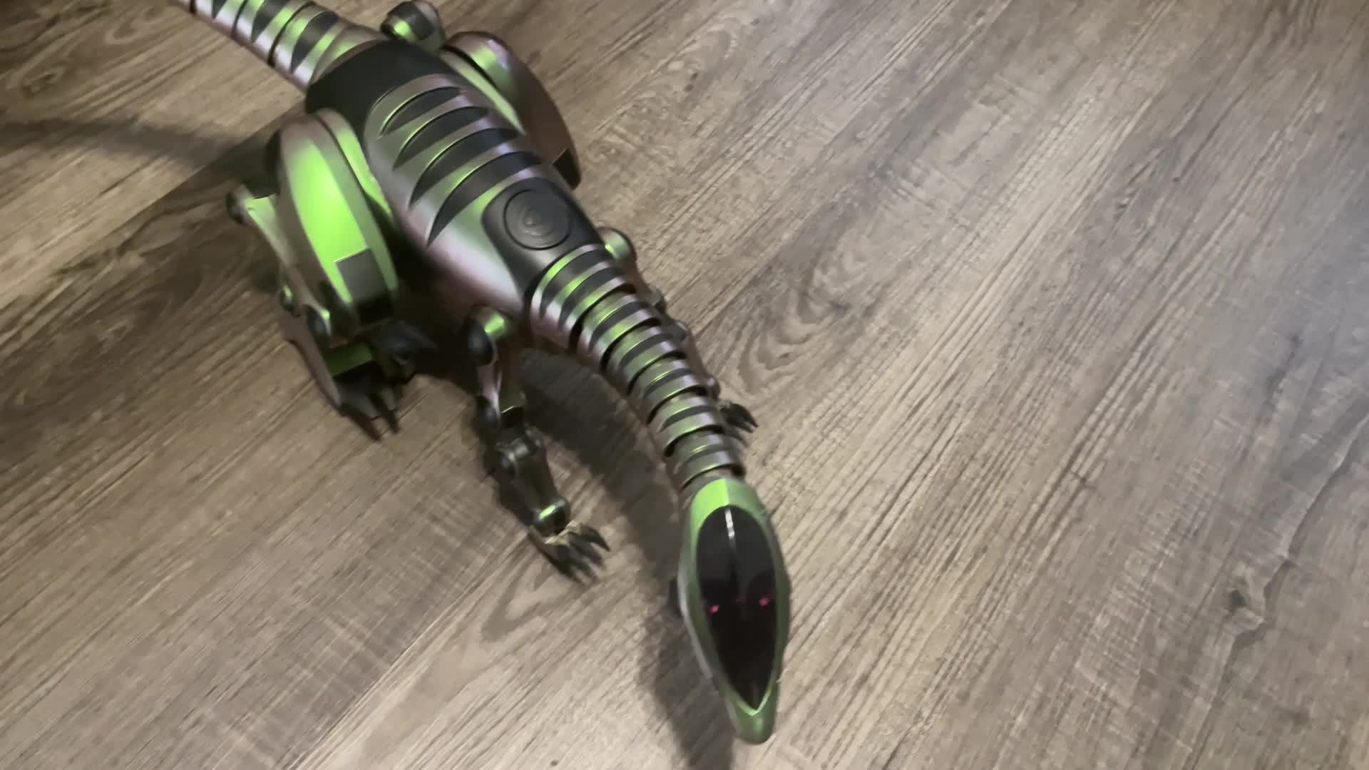 Chroma-Shift Green Roboreptile (GONE SEXUAL (Not Really))