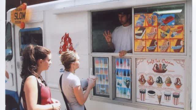 Raven-Symoné puts Dan Kipnis and Riya Malik to jail