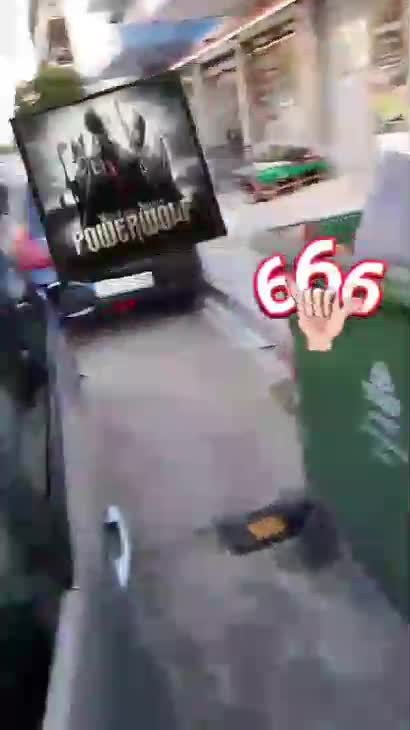 Raccolta rifiuti pomeridiana 🚮 e poi babysitter 🍼
