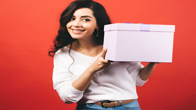 Top Corporate Gifts For Employees - Ariga Foods