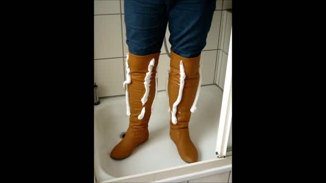 Jana write on messy wet and squeaky her brown overknee boots in shower trailer