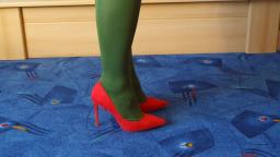 Jana shows her spike high heel Pumps H&M red