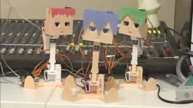 3 ROBOTS