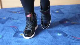 Jana shows her Puma Ikaz Glam High Tops shiny black