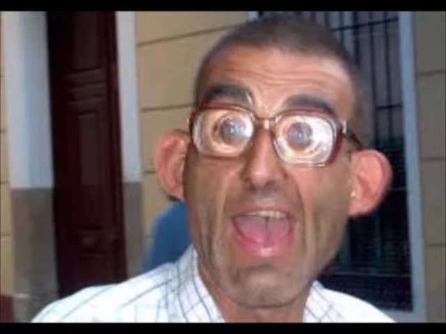 golpes y caidas graciosas loquendo (parte 3)