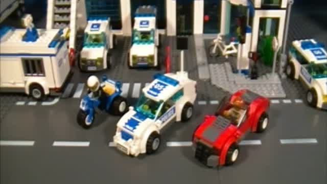 Lego 3648 Police Chase: City Review