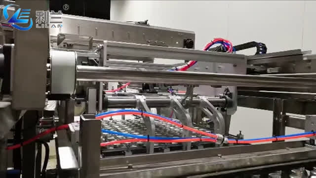 Bottles conveyor before wrapround and casing#packaging#robot#technology#palletizer#machine