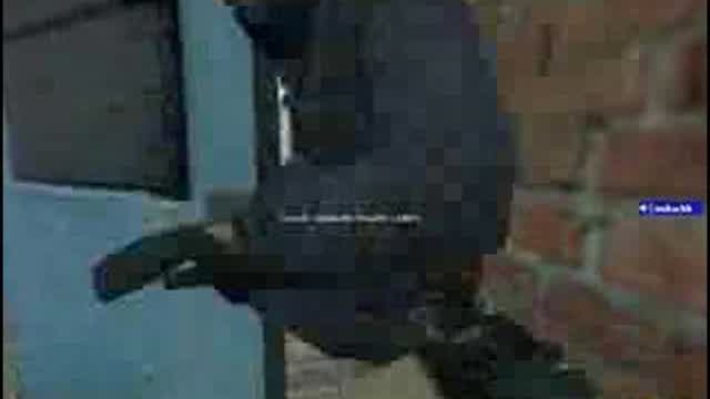 DOOR STUCK! DOOR STUCK!