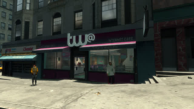 Spoofs and Hidden Details in GTA IV's Internet Cafe