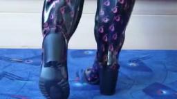 Jana shows her high heel Rubber boots Daniela Katzenberger shiny black with pink logos