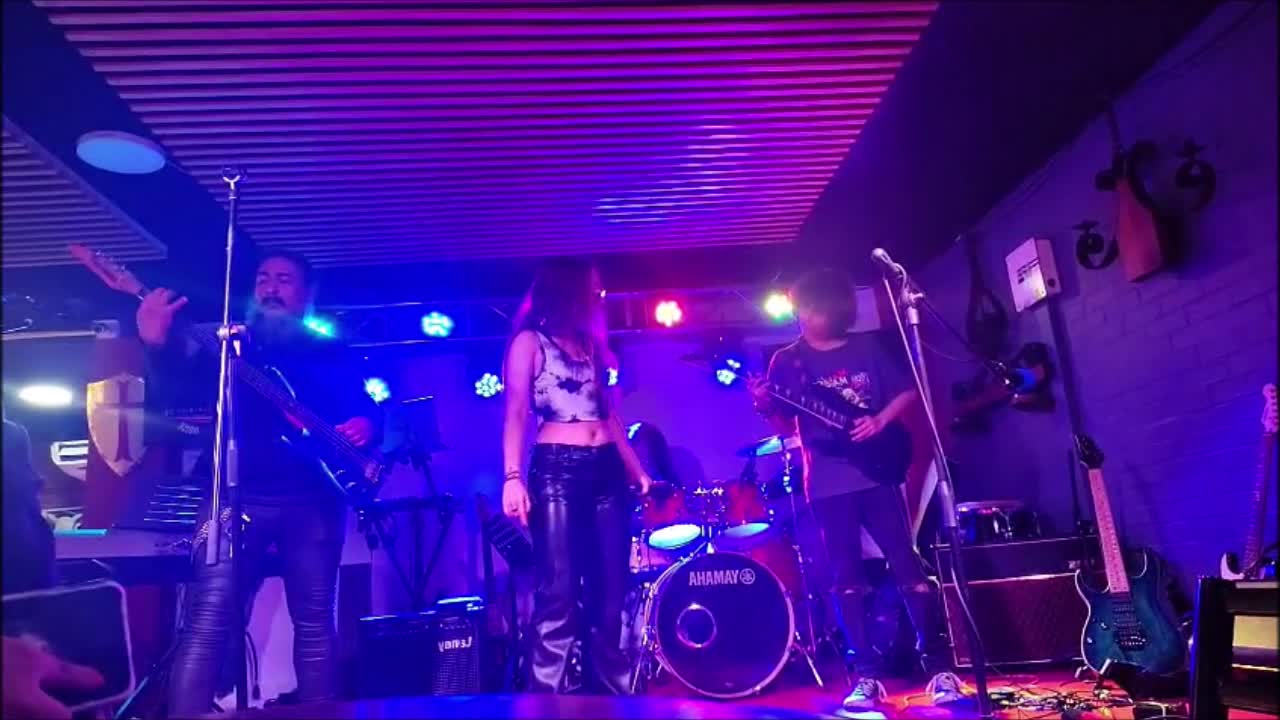 BATERÍA toco por primera vez en público </3 - Don't Speak No Doubt