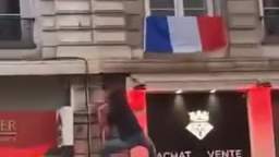 Participants of the LGBT parade in French Lyon tore off the flag of France. But the rainbow flags re