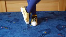 Jana shows her Adidas Superstar gold